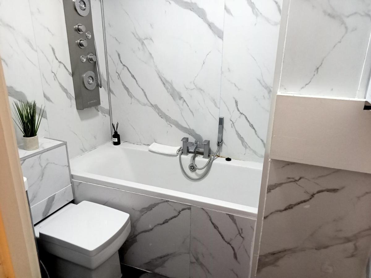 Studio Apartment In London, Bethnal Green ภายนอก รูปภาพ