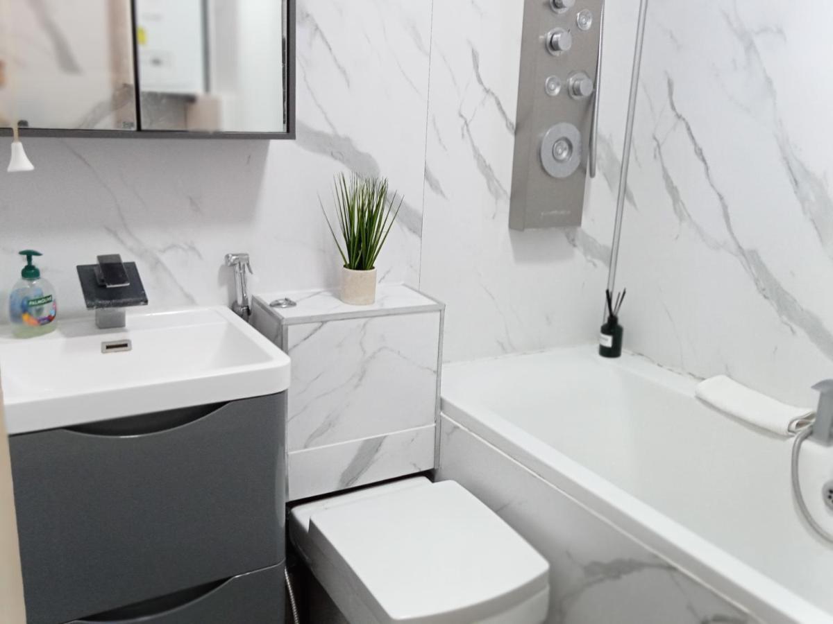Studio Apartment In London, Bethnal Green ภายนอก รูปภาพ