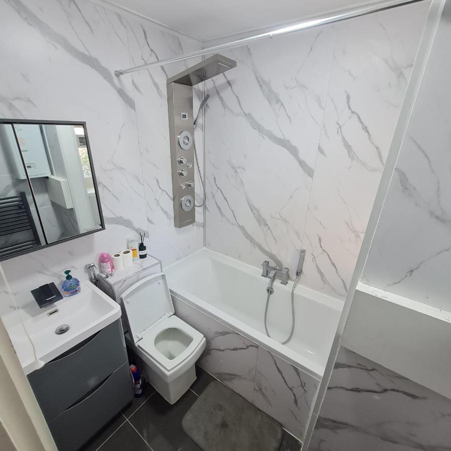 Studio Apartment In London, Bethnal Green ภายนอก รูปภาพ