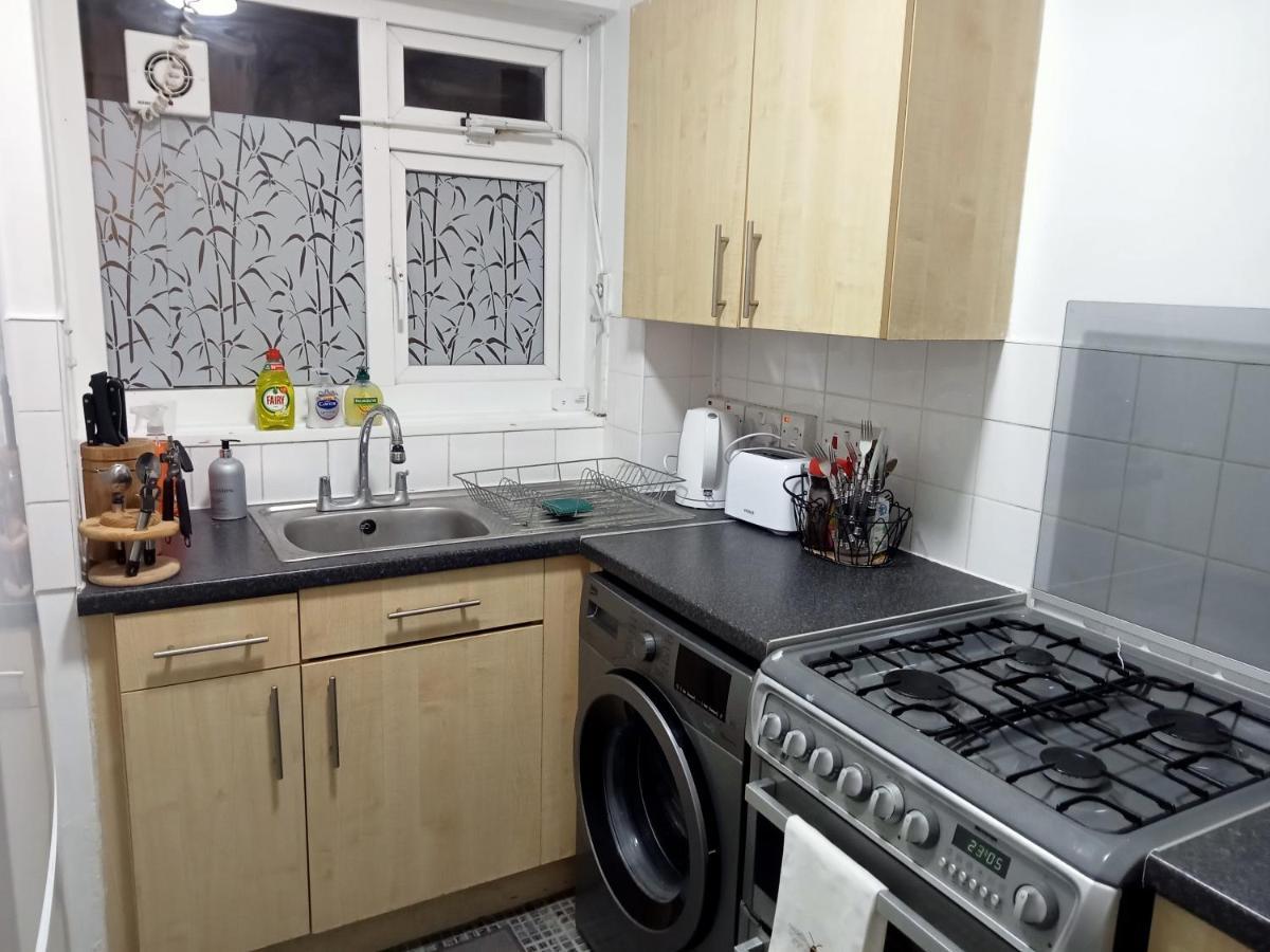 Studio Apartment In London, Bethnal Green ภายนอก รูปภาพ