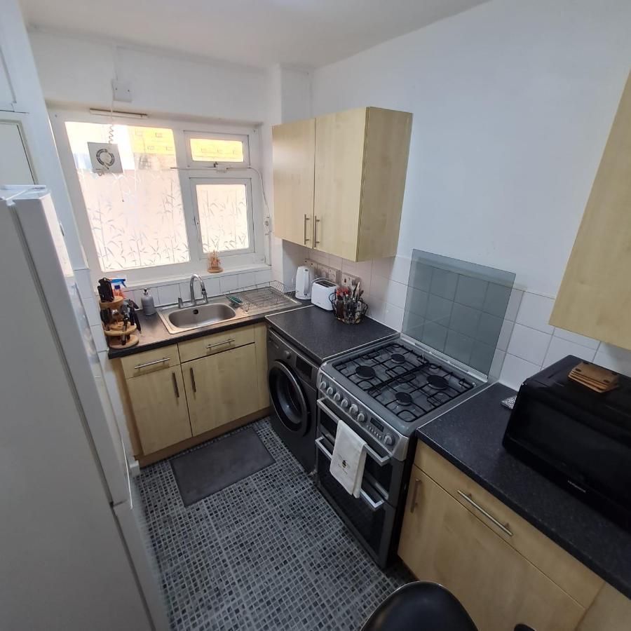 Studio Apartment In London, Bethnal Green ภายนอก รูปภาพ