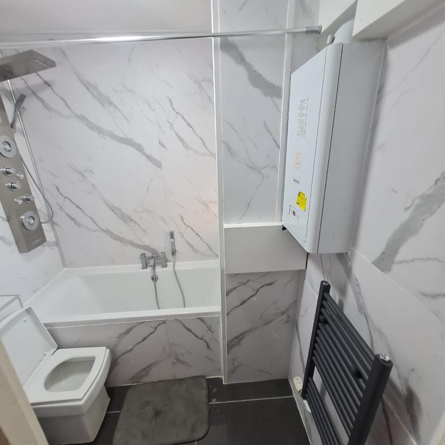 Studio Apartment In London, Bethnal Green ภายนอก รูปภาพ